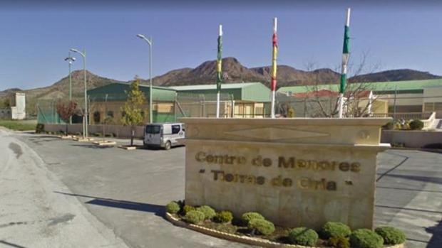 Muerte de un menor en un centro de Almería: la Junta defiende la sujeción mecánica de los chicos