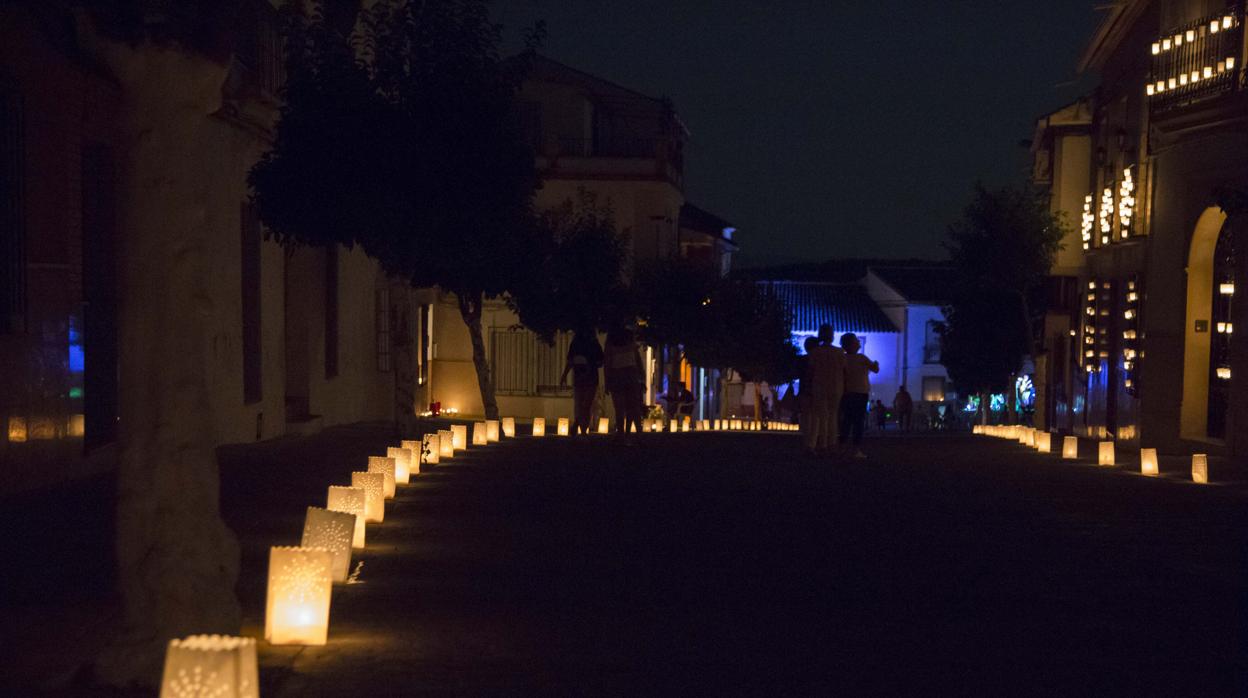 Imagen de la edición de «Noche Encandilada» de Encinas Reales el pasado verano