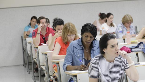 La Junta nombra funcionaria a una mujer siete años después de sacar las oposiciones