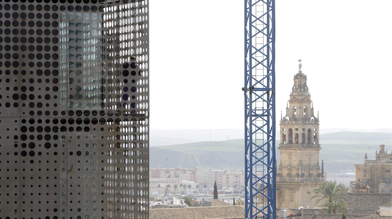 Construcción del hotel de Prasa, hoy Eurostar Palace, sobre el antiguo Melià, en 2008