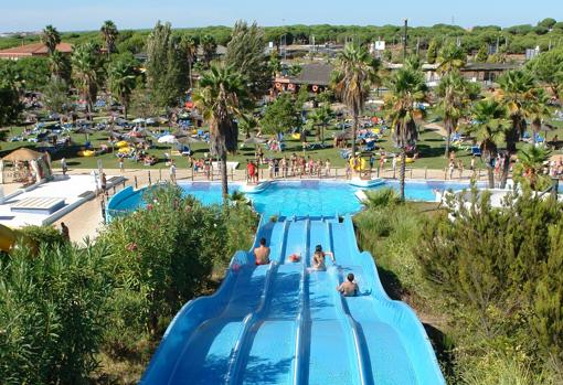 Parque Acuópolis ubicado en la carretera wentre El Rompido y Cartaya