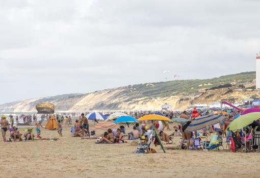 Práctica de parapente en las dunas de Matalascañas