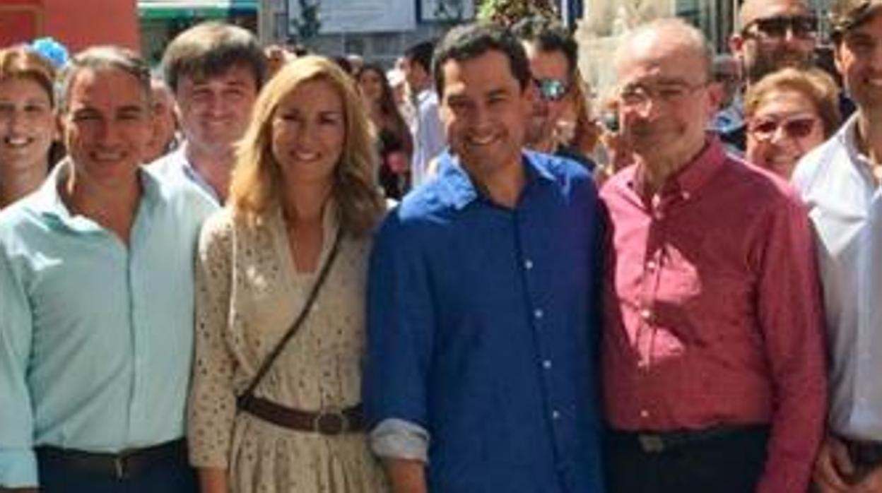 Juanma Moreno asistió a la Feria de Málaga este viernes