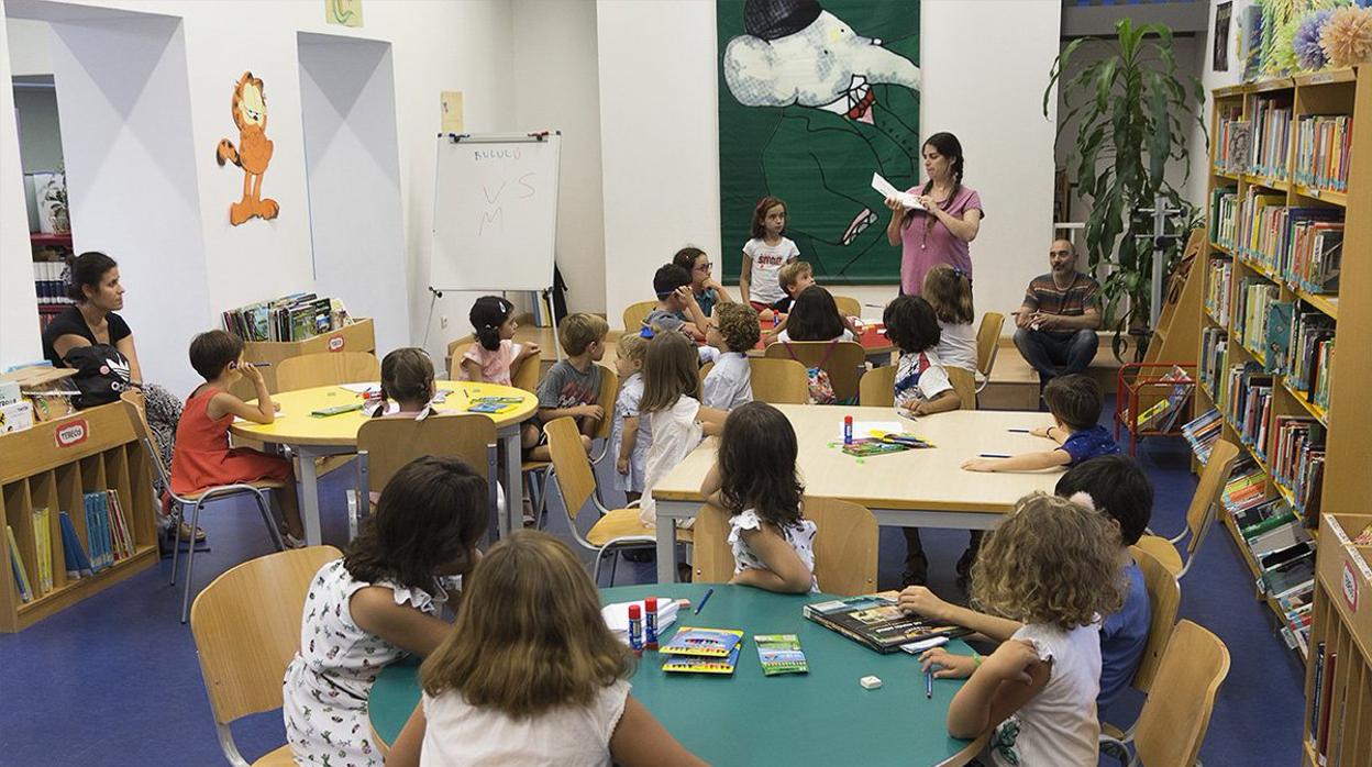 Niños durante un taller de Cosmopeque en una edición anterior