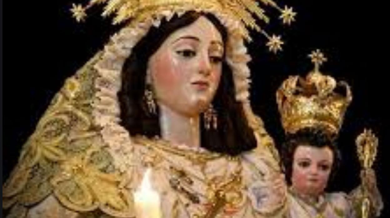 La Virgen con las joyas puestas