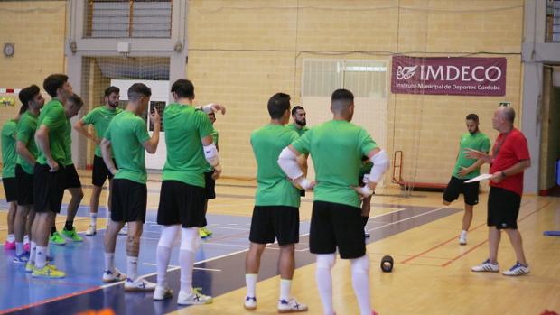 Puesta de largo del Córdoba Patrimonio de la Humanidad ante el Jaén Paraíso Interior