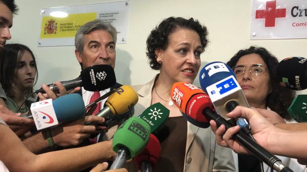 Pedro Sánchez vuelve a ningunear a la Junta en política migratoria