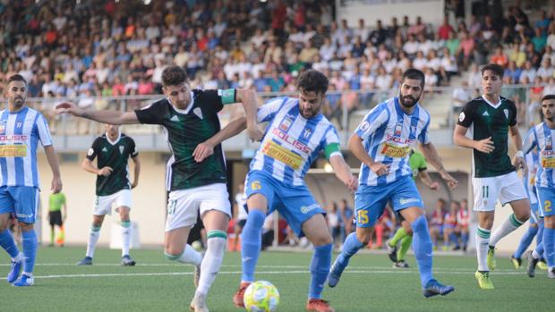 El Villarrubia hace sufrir al Córdoba para sacar un punto