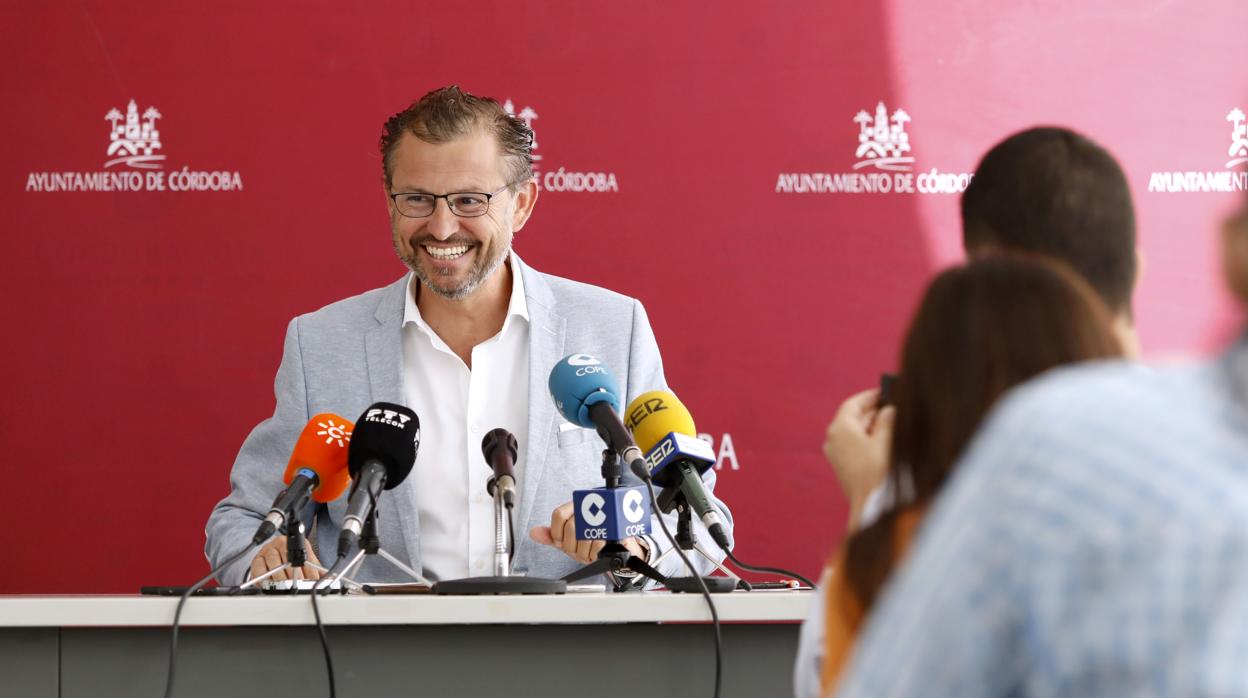 David Dorado en una rueda de prensa en el Ayuntamiento