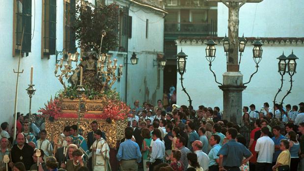 Fray Ricardo de Córdoba «vuelve» a Capuchinos con el homenaje de una marcha