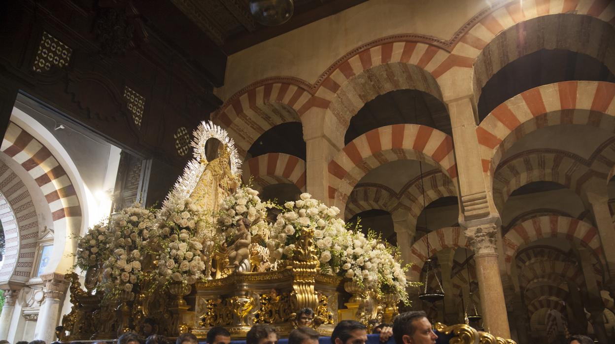 La Virgen del Campo de Cañete de las Torres, en la magna mariana de 2015