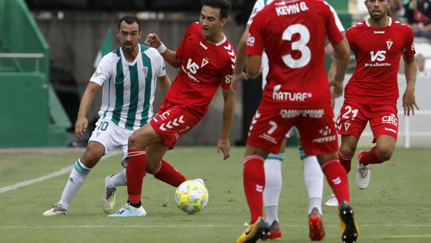 De las Cuevas y Álvaro, bajas en la lista del Córdoba para Yecla