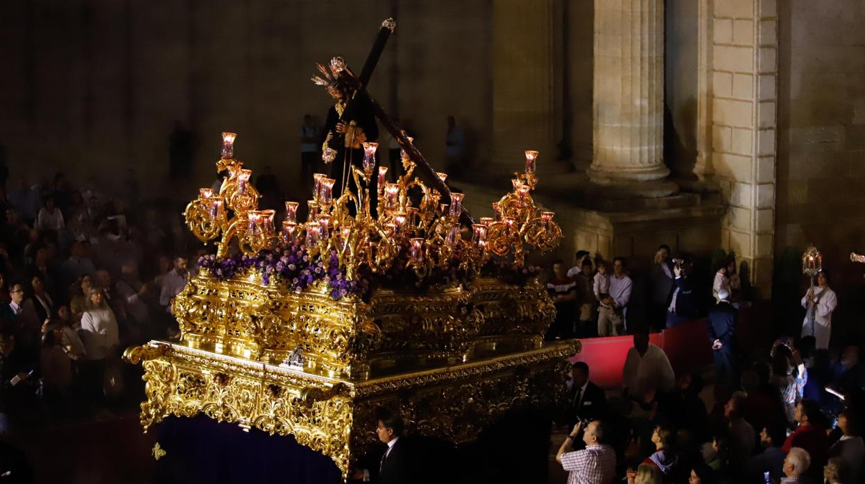 Jesús del Calvario, en la procesión de traslado a la magna exposición de Córdoba