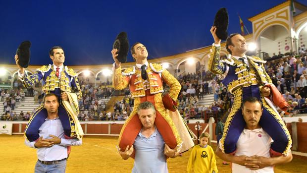 Antonio Ferrera, «El Fandi» y De Justo salen a hombros en Pozoblanco