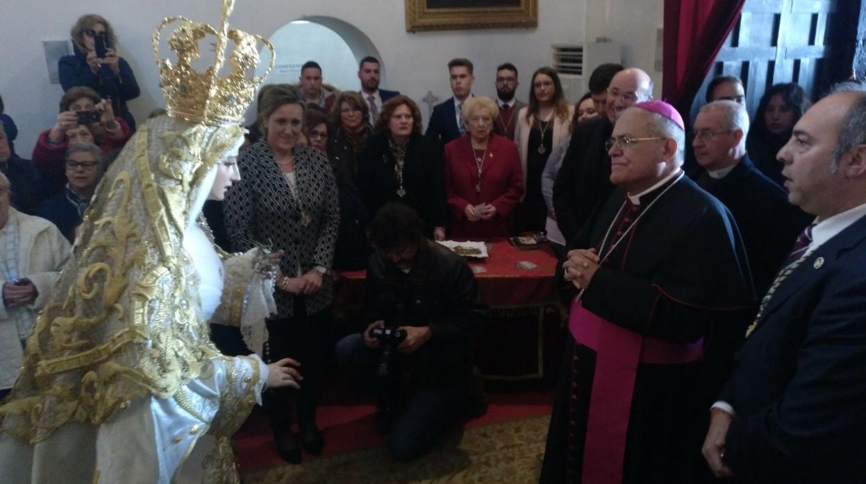 El obispo de Córdoba ante la Paz y Esperanza