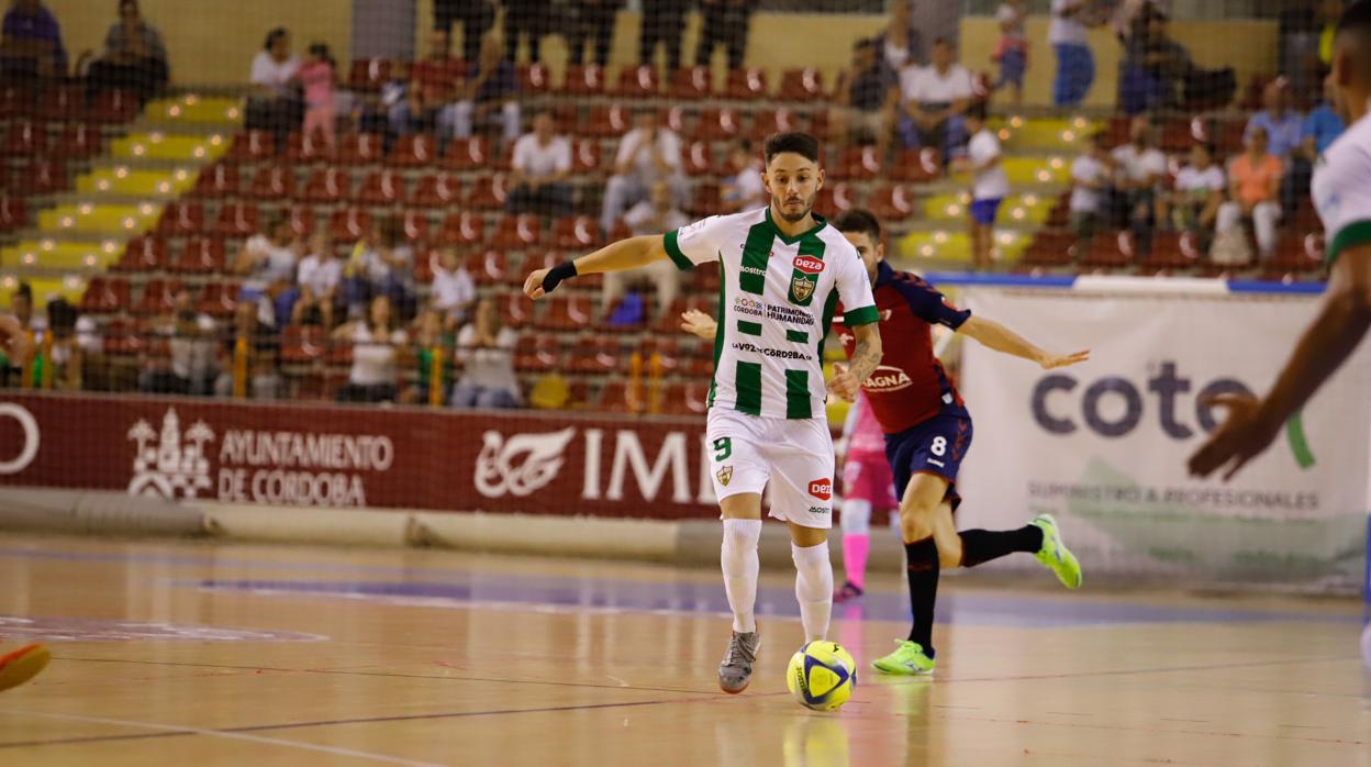 David Leal, en el primer partido del Córdoba ante Osasuna Magna