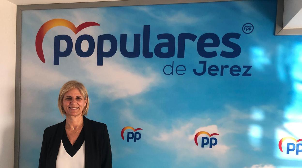 La número 1 de la lista popular al Congreso fue alcaldesa de Jerez y presidenta provincial
