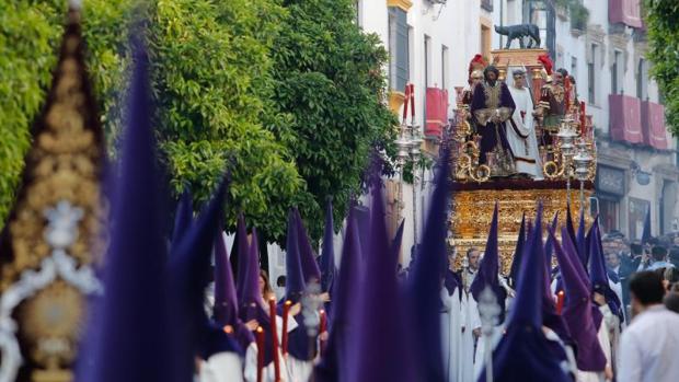 La hermandad del Císter de Córdoba no avala el cambio de hábito nazareno