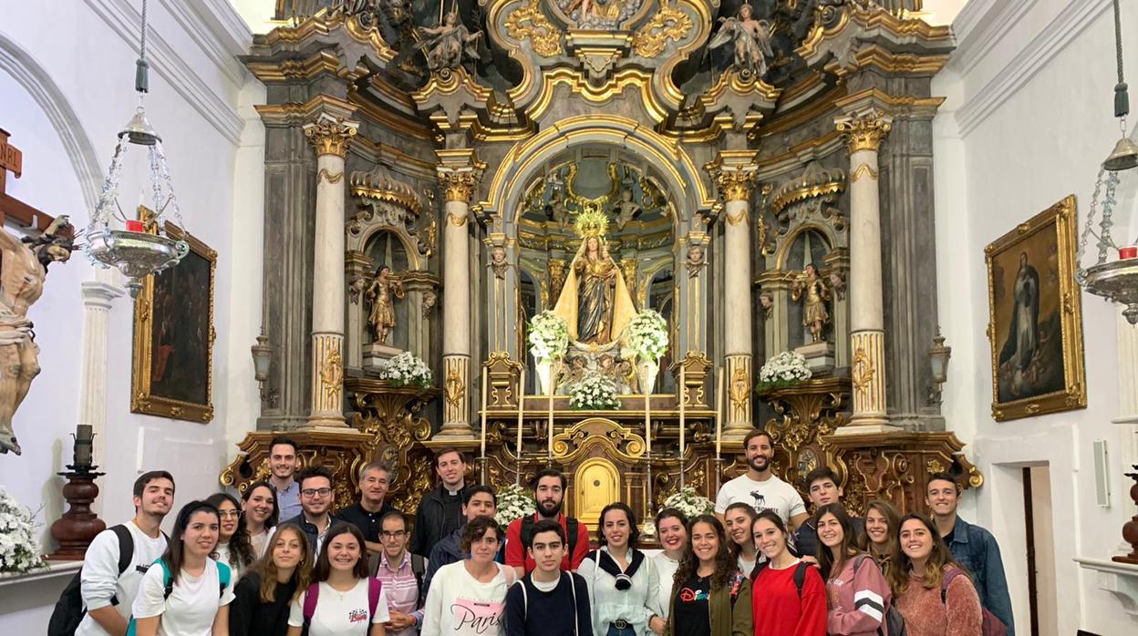 Vejer acoge la apertura de curso de la juventud cofrade de Cádiz