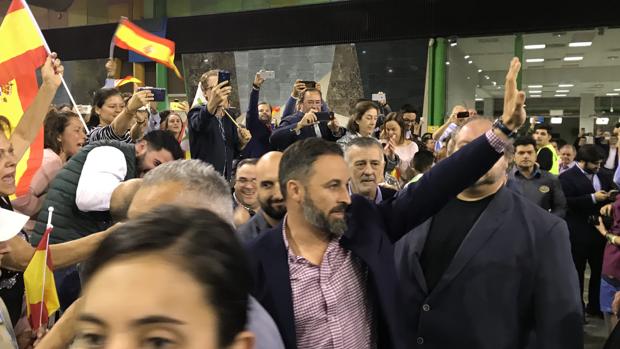 Santiago Abascal: «El Gobierno está enfrascado en una emergencia profanadora»