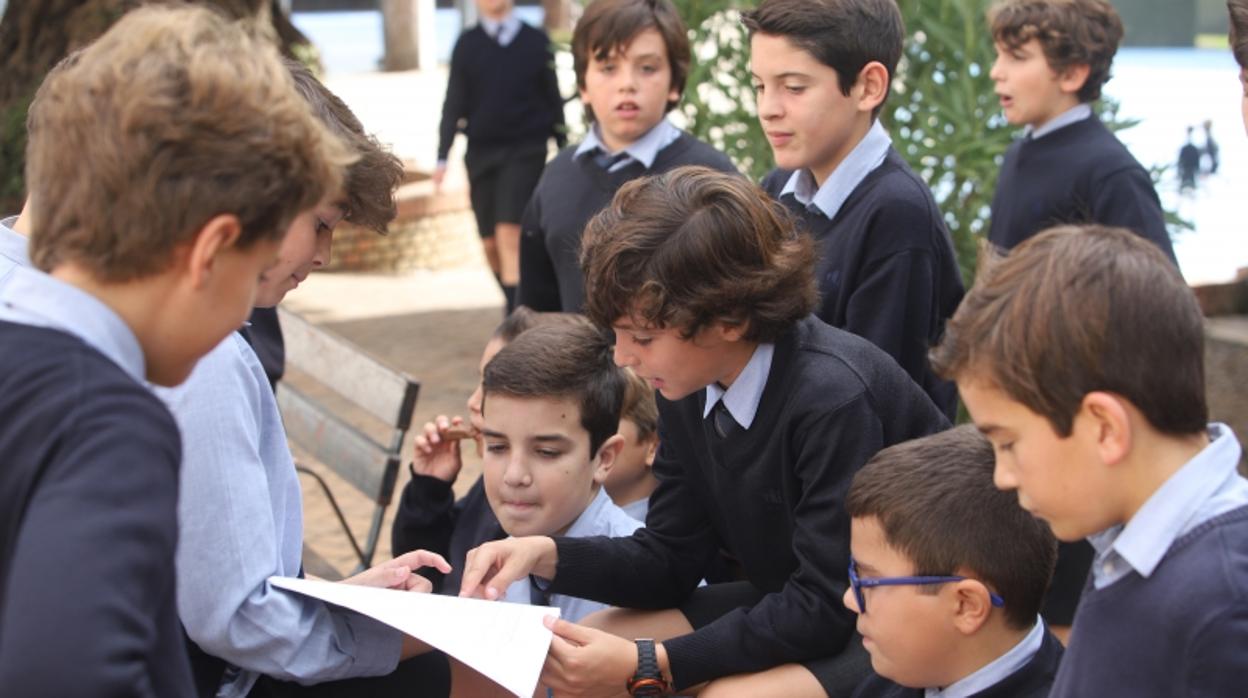 Alumnos del colegio de Fomento Ahlzahir de Córdoba