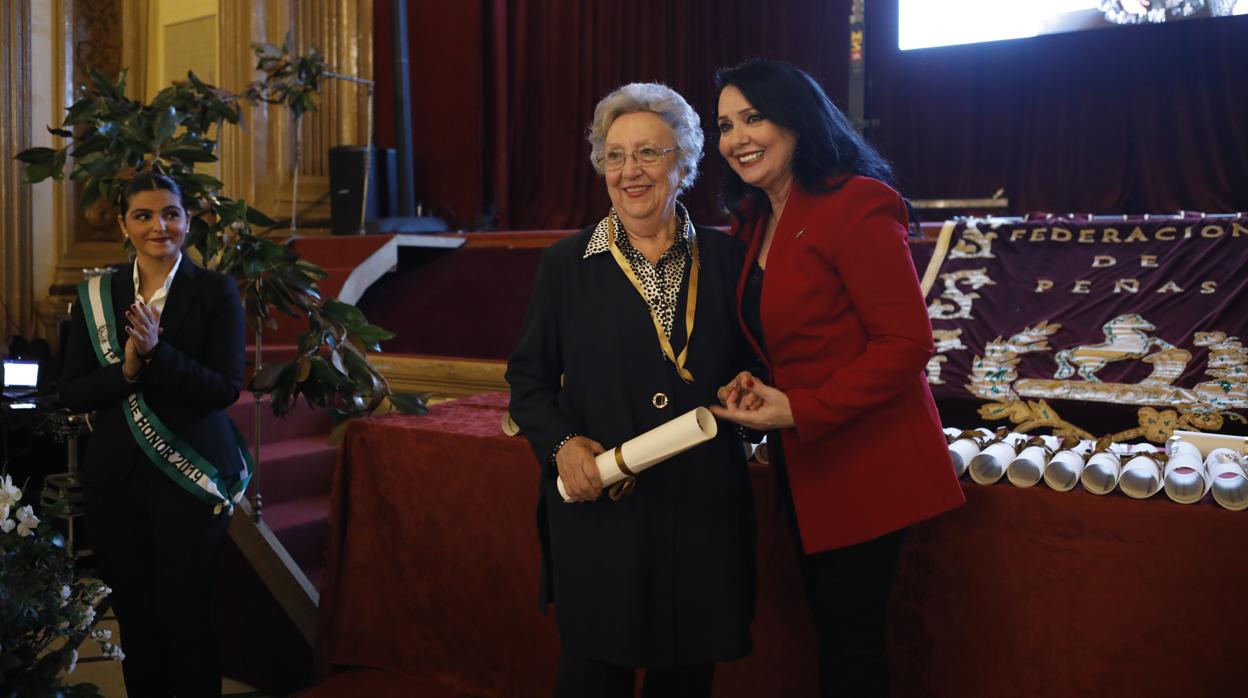 Entrega hoy de una de las distinciones en la ceremonia de la imposición de los Potros de la Federación de Peñas