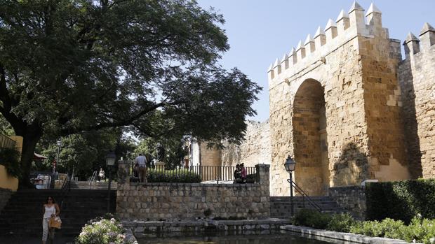 El Ayuntamiento inmatriculará las murallas de Córdoba para poder restaurarlas
