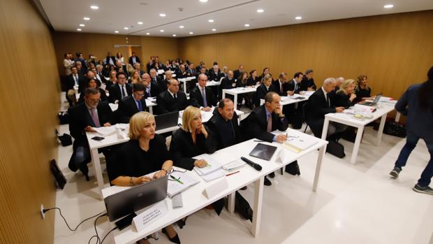 Caso Fénix |Un testaferro del «oro negro» dice que sólo captaba benefactores para su fundación humanitaria