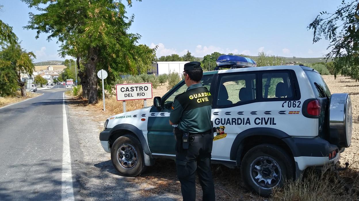 Operativo de la Guardia Civil en Castro del Río