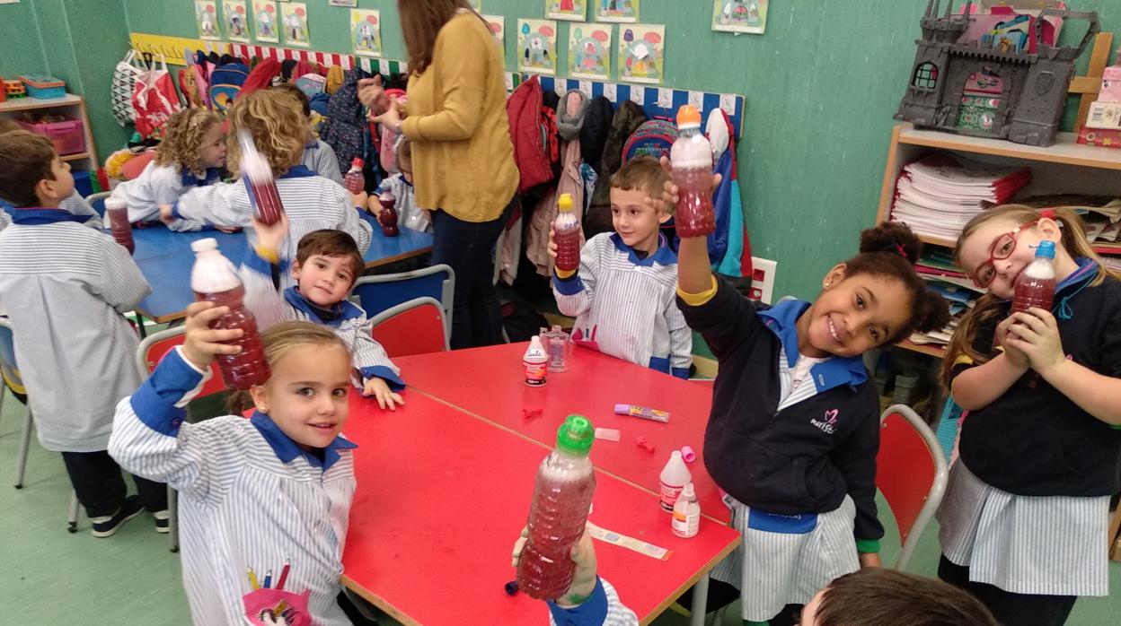 Alumnos del colegio Cervantes durante el desarrollo de uno de los programas específicos preventivos