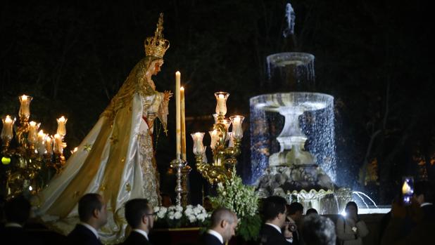 La dulzura que plasmó Martínez Cerrillo se pasea por Córdoba