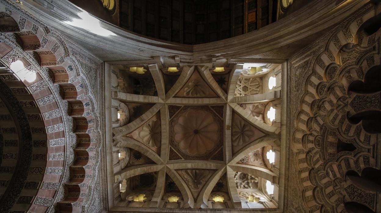 Una de las cúpulas laterales de la maqsura de la Mezquita-Catedral de Córdoba