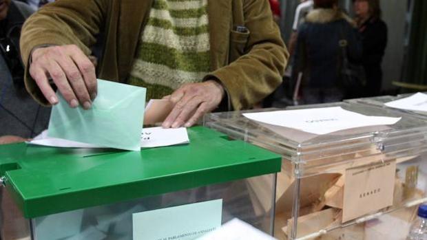 El PSOE y el PP empatan a diputados en Córdoba con Vox de tercera fuerza política