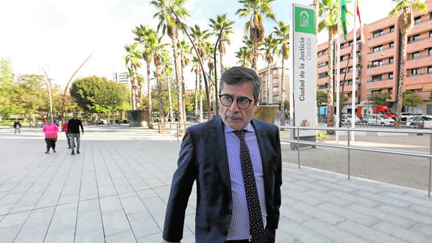 El juez ordena investigar a Carlos González por administración desleal del Córdoba CF