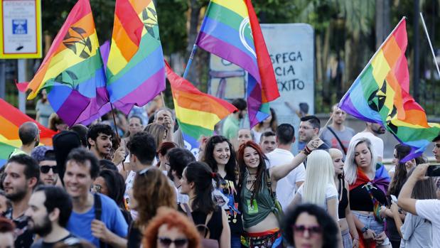 IU Córdoba y Vox piden que se retire el dinero público a los premios LGTBI por «mercantilizar» la lucha