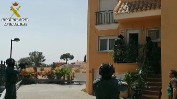 Una investigación de la Guardia Civil en Córdoba desarticula una red de tráfico de hachís de España a Francia