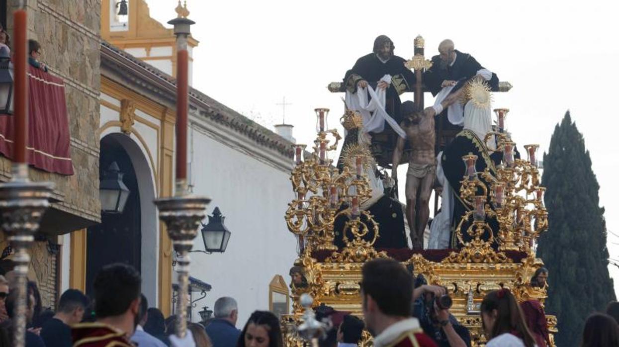 El Descendimiento en su salida un Viernes Santo