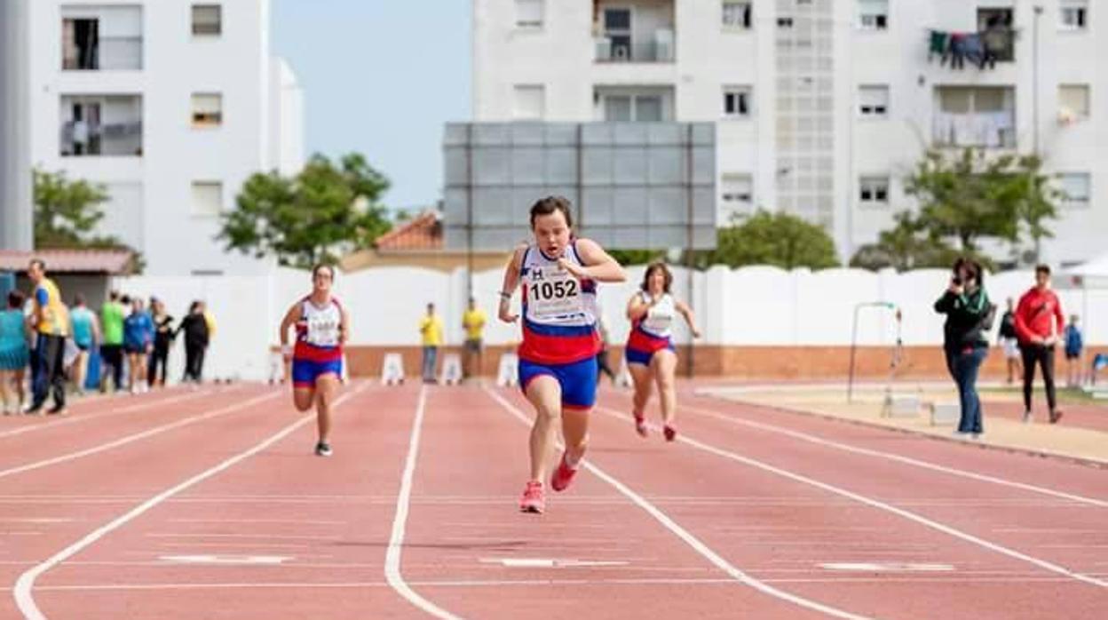 La atleta onubense durante una carrera