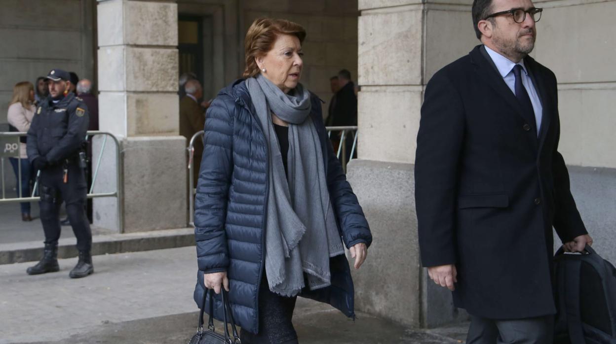 Magdalena Álvarez, a su llegada a la Audiencia, este martes