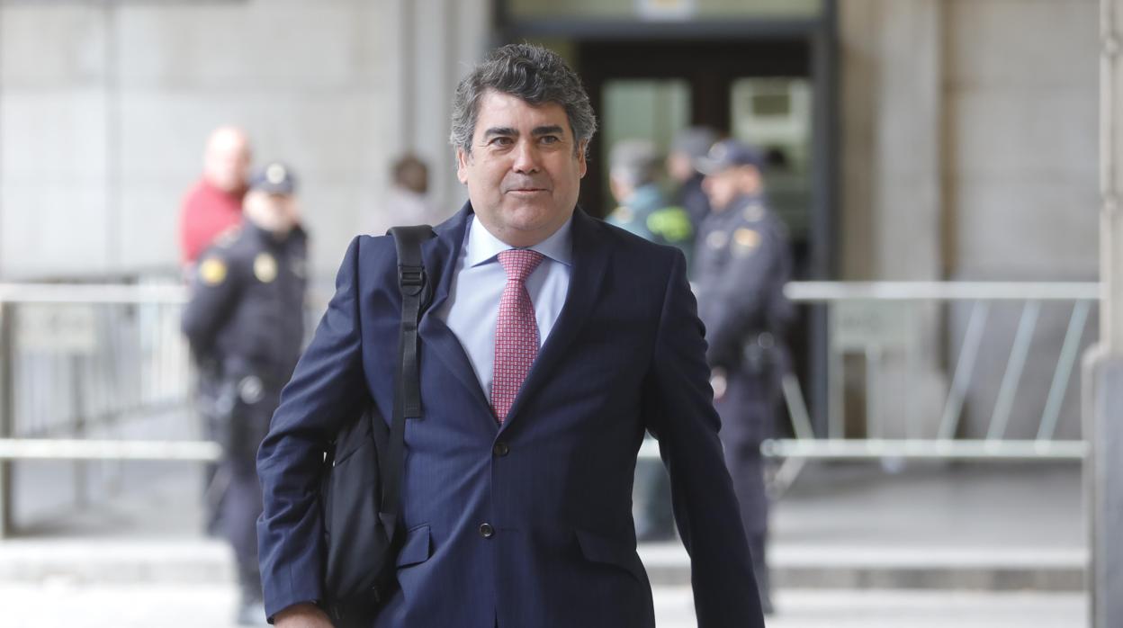 El abogado Luis García Navarro ejercía la acusación del PP-A en el caso de Mercasevilla