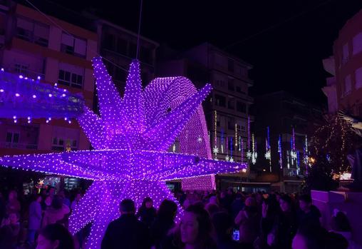 Imagen de los otros elementos del alumbrado navideño de Puente Genil