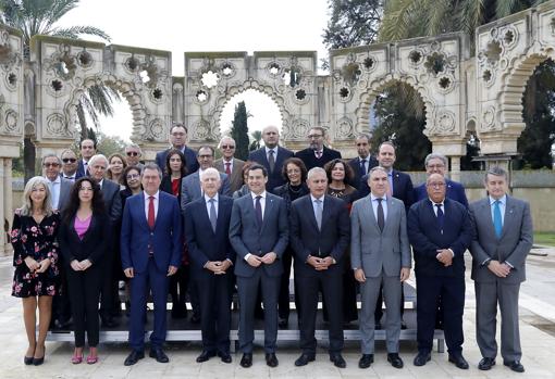 Foto de familia en el acto de la Fundación Tres Culturas