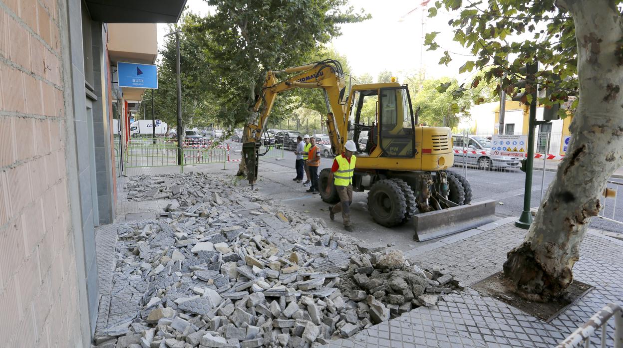 Obras de Mi Barrio es Córdoba en la avenida de Cervantes