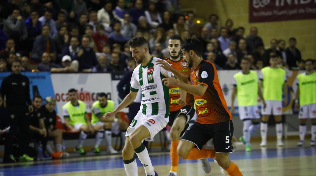 El Córdoba Patrimonio se deja dos puntos ante el Ribera (3-3)