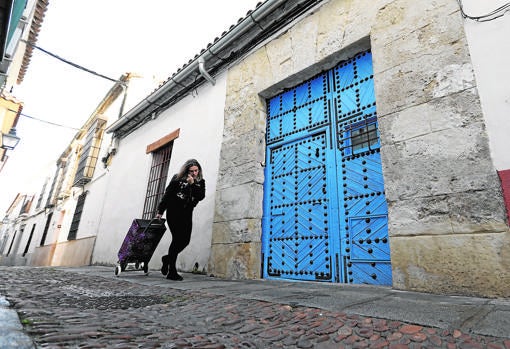 Calle Isabel II: patio de concurso y casa de paso