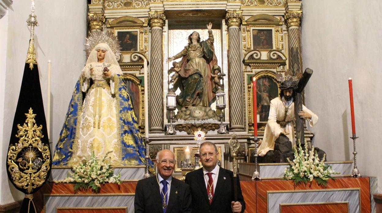 Pedro Reynoso y Eugenio Ricote, juntos ante los titulares de la hermandad