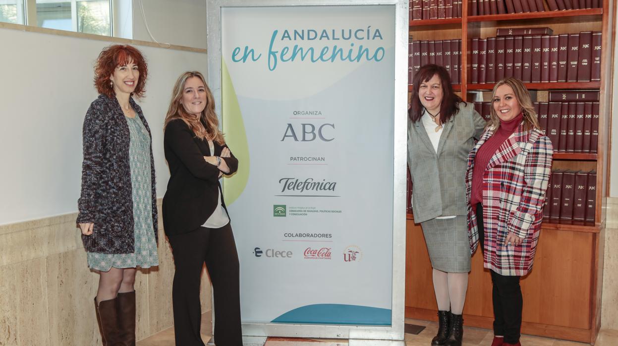 M. Ángeles Rebollo (Universidad de Sevilla), Elena Bernabéu (Clece), Ana María García (Instituto Andaluz de la Mujer) y Ana González (maestra de Educación Infantil)