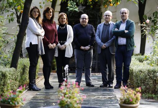 Foto de familia de los participantes, ayer en el foro organizado por ABC Córdoba