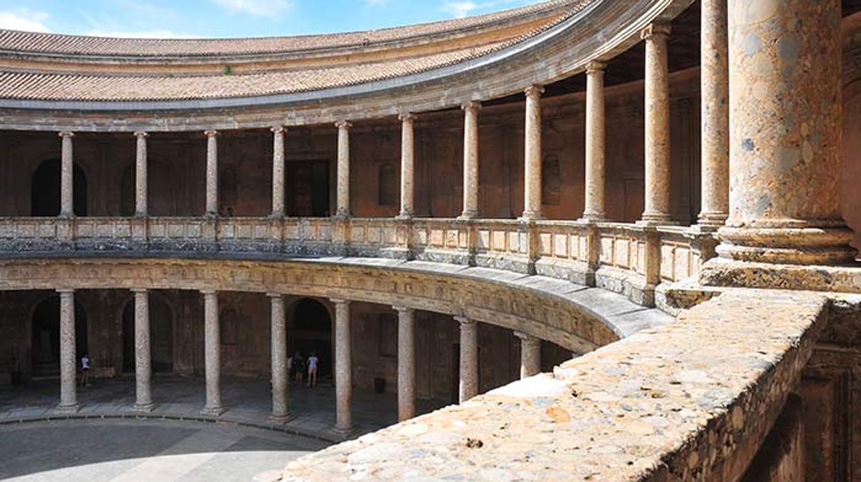 El Palacio de Carlos V de la Alhambra, en Granada.