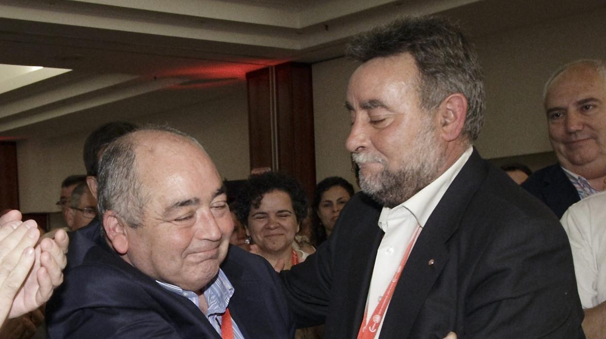 Los dos ex secretarios generales de UGT-A, Manuel Pastrana, a la izquierda y Francisco Fernández, a la derecha